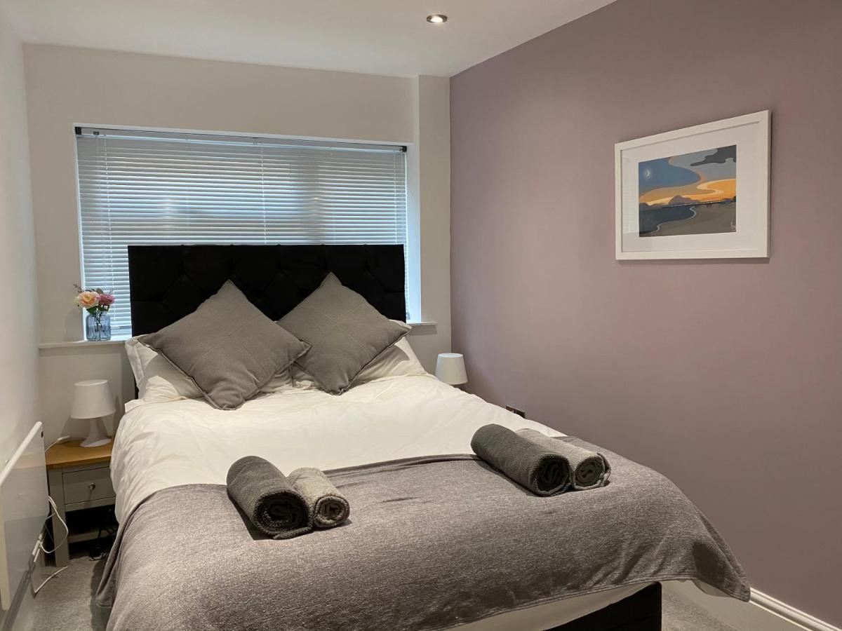 Superb 2 Beds 2 Baths New Apartment W/ Garden+Patio Bournemouth Eksteriør billede