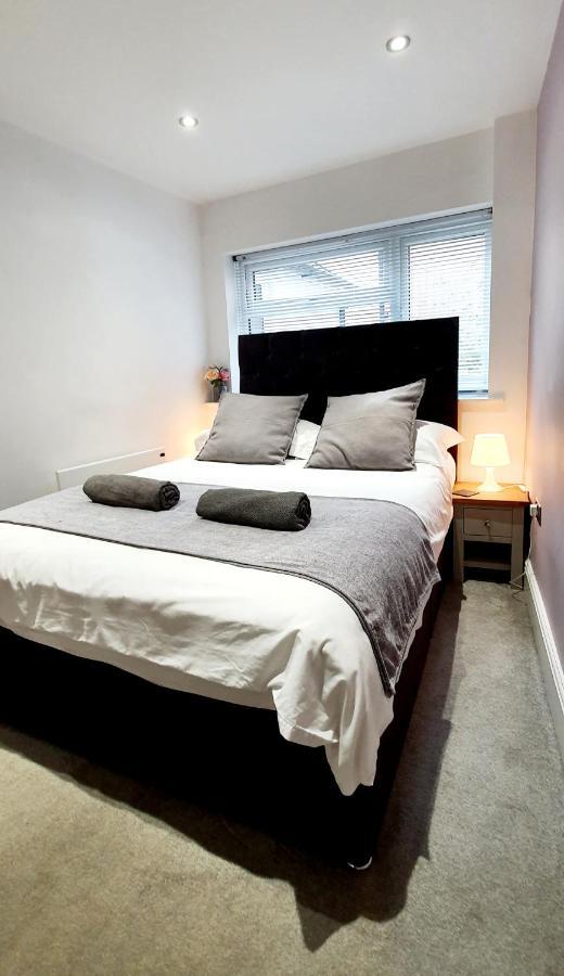 Superb 2 Beds 2 Baths New Apartment W/ Garden+Patio Bournemouth Eksteriør billede