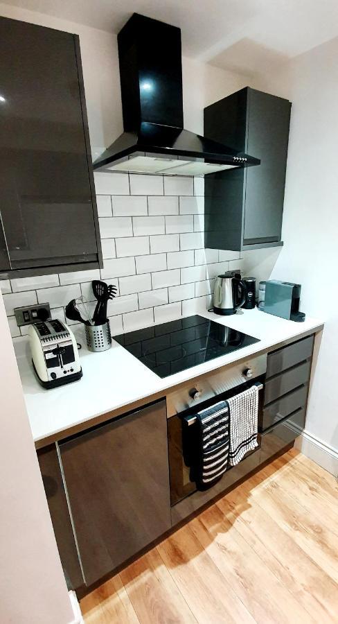 Superb 2 Beds 2 Baths New Apartment W/ Garden+Patio Bournemouth Eksteriør billede