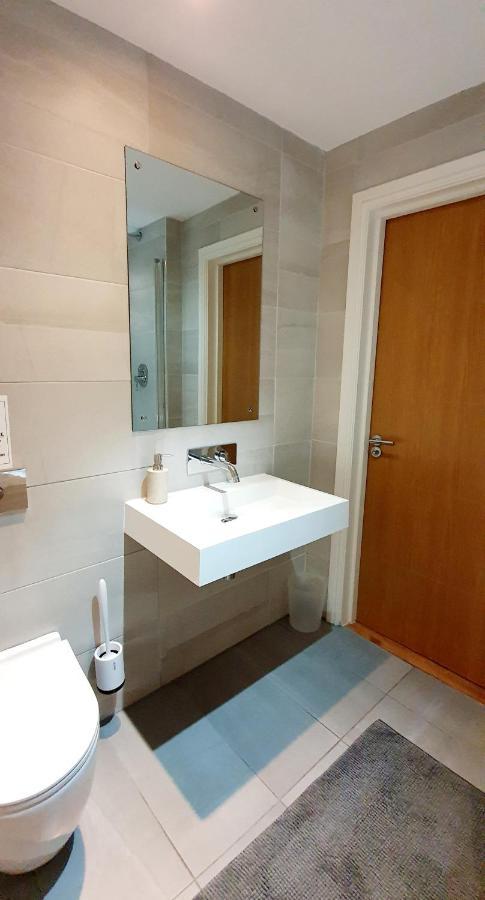 Superb 2 Beds 2 Baths New Apartment W/ Garden+Patio Bournemouth Eksteriør billede